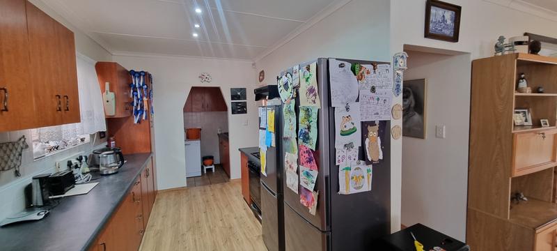 4 Bedroom Property for Sale in Fraaiuitsig Western Cape